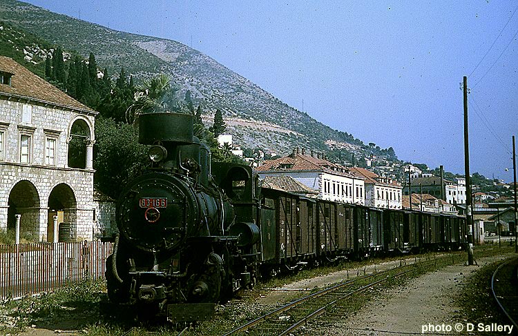 83-166%20Dubrovnik%20freight%20train.jpg